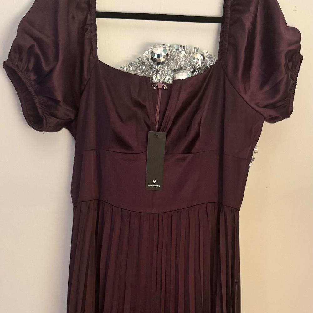 Lulu’s Midi Dark Purple Dress - L